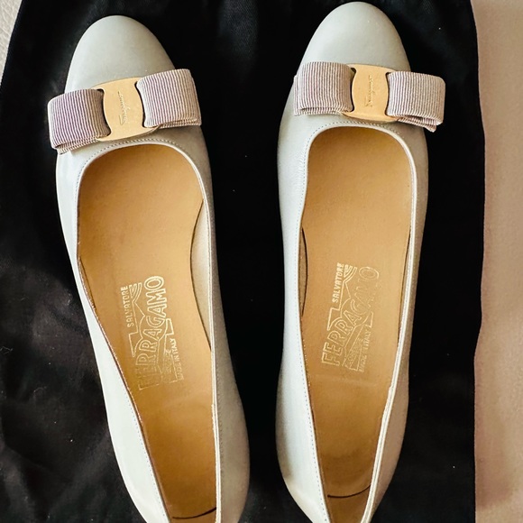 Like new condition - Picture 3 of 5